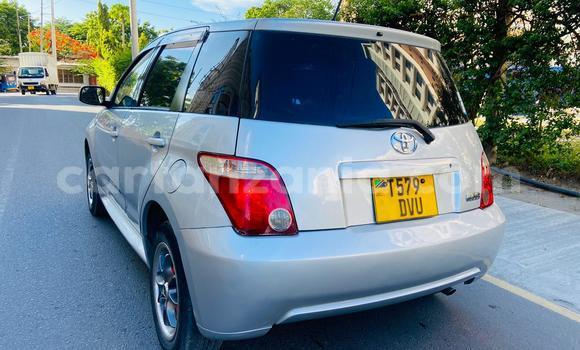 Buy Used Toyota IST Silver Car in Dar es Salaam in Dar es Salaam