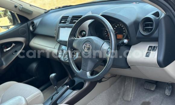 Nunua Ilio tumika Toyota Vanguard Nyeusi Gari ndani ya Dar es Salaam nchini Dar es Salaam