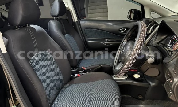 Nunua Ilio tumika Nissan Note Nyeusi Gari ndani ya Dar es Salaam nchini Dar es Salaam Nunua Ilio tumika Nissan Note Nyeusi Gari ndani ya Dar es Salaam nchini Dar es Salaam