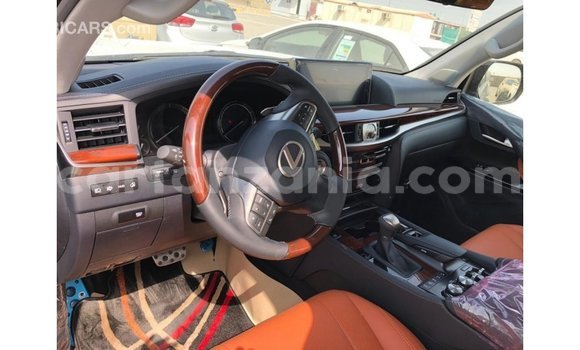 Nunua Imported Lexus LX Nyeupe Gari ndani ya Import - Dubai nchini Arusha Nunua Imported Lexus LX Nyeupe Gari ndani ya Import - Dubai nchini Arusha