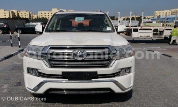 Buy Import Toyota Land Cruiser White Car in Import - Dubai in Arusha Buy Import Toyota Land Cruiser White Car in Import - Dubai in Arusha