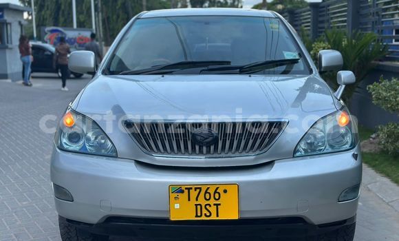 Nunua Ilio tumika Toyota Harrier Nyeusi Gari ndani ya Dar es Salaam nchini Dar es Salaam
