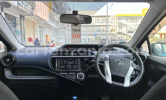 Nunua Imported Toyota Aqua Bluu Gari ndani ya Dar es Salaam nchini Dar es Salaam Nunua Imported Toyota Aqua Bluu Gari ndani ya Dar es Salaam nchini Dar es Salaam