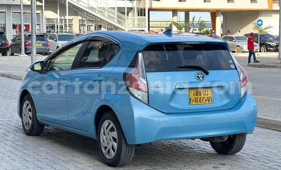 Nunua Imported Toyota Aqua Bluu Gari ndani ya Dar es Salaam nchini Dar es Salaam Nunua Imported Toyota Aqua Bluu Gari ndani ya Dar es Salaam nchini Dar es Salaam