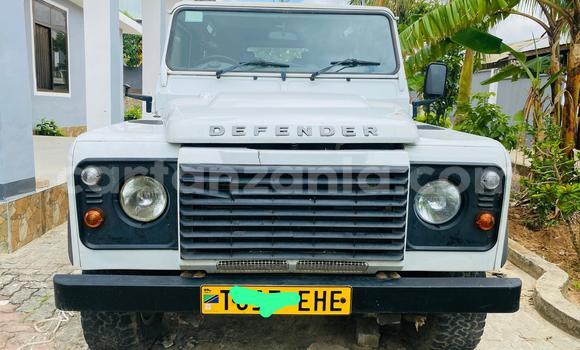 Buy Used Land Rover Defender White Car in Dar es Salaam in Dar es Salaam