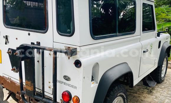 Buy Used Land Rover Defender White Car in Dar es Salaam in Dar es Salaam Buy Used Land Rover Defender White Car in Dar es Salaam in Dar es Salaam