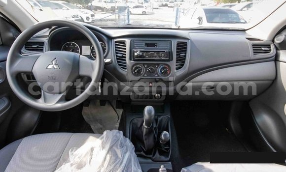 Nunua Imported Mitsubishi L200 Nyeupe Gari ndani ya Import - Dubai nchini Arusha Nunua Imported Mitsubishi L200 Nyeupe Gari ndani ya Import - Dubai nchini Arusha