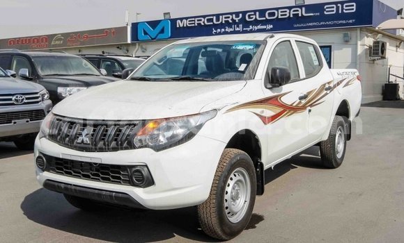 Nunua Imported Mitsubishi L200 Nyeupe Gari ndani ya Import - Dubai nchini Arusha Nunua Imported Mitsubishi L200 Nyeupe Gari ndani ya Import - Dubai nchini Arusha