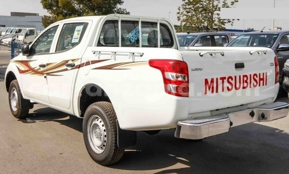 Nunua Imported Mitsubishi L200 Nyeupe Gari ndani ya Import - Dubai nchini Arusha Nunua Imported Mitsubishi L200 Nyeupe Gari ndani ya Import - Dubai nchini Arusha