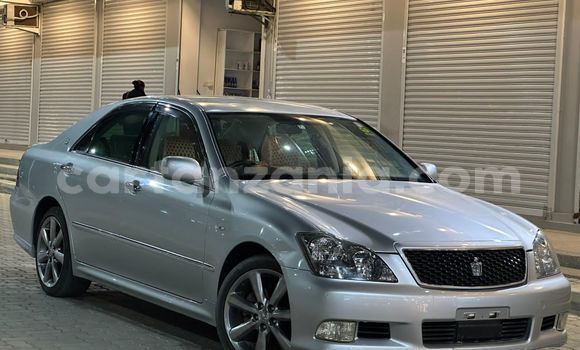 Nunua Imported Toyota Crown Fedha Gari ndani ya Dar es Salaam nchini Dar es Salaam Nunua Imported Toyota Crown Fedha Gari ndani ya Dar es Salaam nchini Dar es Salaam
