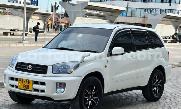 Buy Used Toyota RAV4 White Car in Dar es Salaam in Dar es Salaam Buy Used Toyota RAV4 White Car in Dar es Salaam in Dar es Salaam