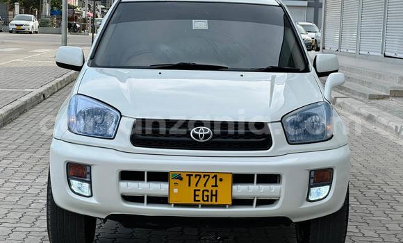 Buy Used Toyota RAV4 White Car in Dar es Salaam in Dar es Salaam Buy Used Toyota RAV4 White Car in Dar es Salaam in Dar es Salaam