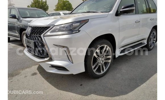 Nunua Imported Lexus LX Nyeupe Gari ndani ya Import - Dubai nchini Arusha Nunua Imported Lexus LX Nyeupe Gari ndani ya Import - Dubai nchini Arusha