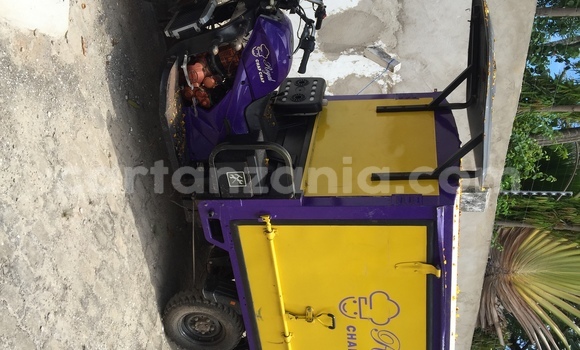Buy Used Bajaj CT Blue Bike in Dar es Salaam in Dar es Salaam