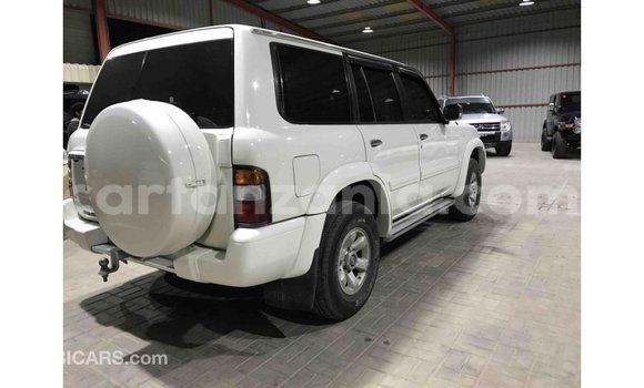 Nunua Imported Nissan Patrol Nyeupe Gari ndani ya Import - Dubai nchini Arusha Nunua Imported Nissan Patrol Nyeupe Gari ndani ya Import - Dubai nchini Arusha