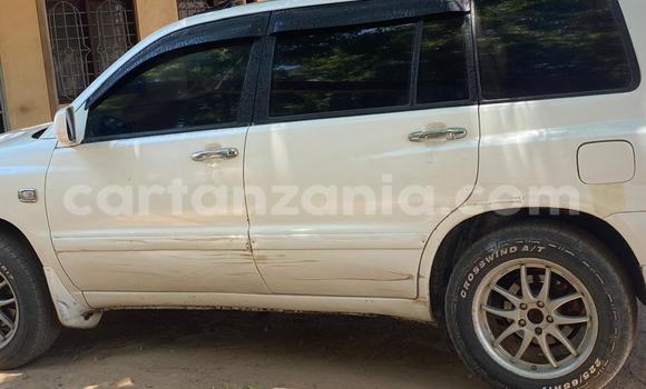 Nunua Ilio tumika Toyota Kluger Nyeupe Gari ndani ya Dar es Salaam nchini Dar es Salaam Nunua Ilio tumika Toyota Kluger Nyeupe Gari ndani ya Dar es Salaam nchini Dar es Salaam