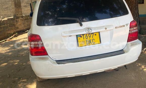 Nunua Ilio tumika Toyota Kluger Nyeupe Gari ndani ya Dar es Salaam nchini Dar es Salaam Nunua Ilio tumika Toyota Kluger Nyeupe Gari ndani ya Dar es Salaam nchini Dar es Salaam
