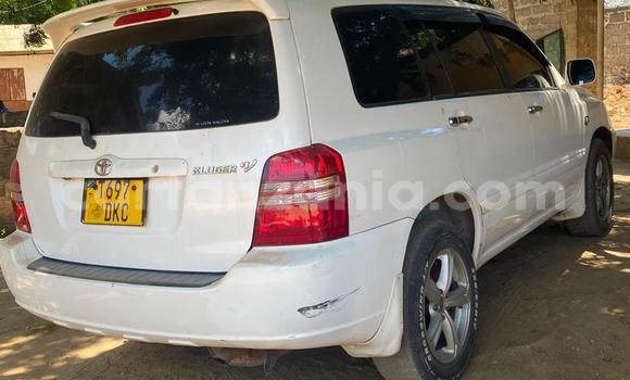 Nunua Ilio tumika Toyota Kluger Nyeupe Gari ndani ya Dar es Salaam nchini Dar es Salaam Nunua Ilio tumika Toyota Kluger Nyeupe Gari ndani ya Dar es Salaam nchini Dar es Salaam