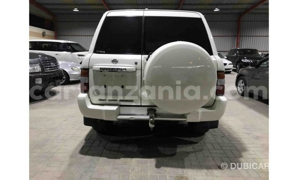 Nunua Imported Nissan Patrol Nyeupe Gari ndani ya Import - Dubai nchini Arusha Nunua Imported Nissan Patrol Nyeupe Gari ndani ya Import - Dubai nchini Arusha