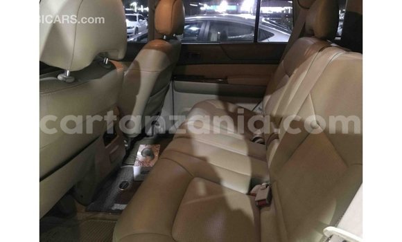 Nunua Imported Nissan Patrol Nyeupe Gari ndani ya Import - Dubai nchini Arusha Nunua Imported Nissan Patrol Nyeupe Gari ndani ya Import - Dubai nchini Arusha