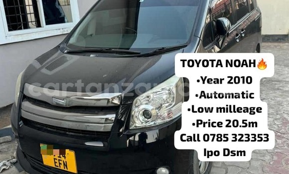 Nunua Ilio tumika Toyota Noah Nyeusi Gari ndani ya Dar es Salaam nchini Dar es Salaam