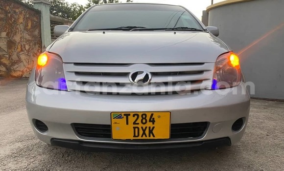 Buy Used Toyota IST Silver Car in Dar es Salaam in Dar es Salaam Buy Used Toyota IST Silver Car in Dar es Salaam in Dar es Salaam