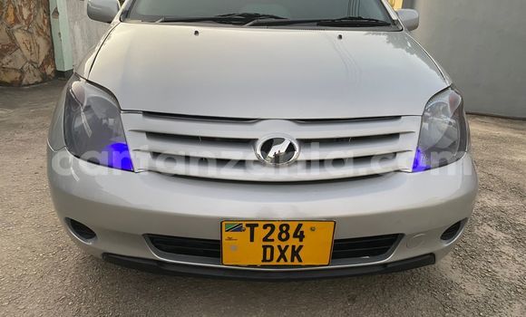 Buy Used Toyota IST Silver Car in Dar es Salaam in Dar es Salaam Buy Used Toyota IST Silver Car in Dar es Salaam in Dar es Salaam