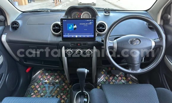 Buy Used Toyota IST White Car in Dar es Salaam in Dar es Salaam