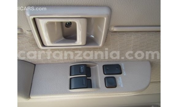 Buy Import Toyota Land Cruiser White Car in Import - Dubai in Arusha Buy Import Toyota Land Cruiser White Car in Import - Dubai in Arusha