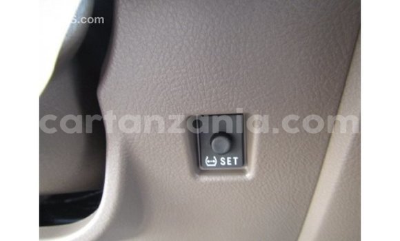 Buy Import Toyota Land Cruiser White Car in Import - Dubai in Arusha Buy Import Toyota Land Cruiser White Car in Import - Dubai in Arusha