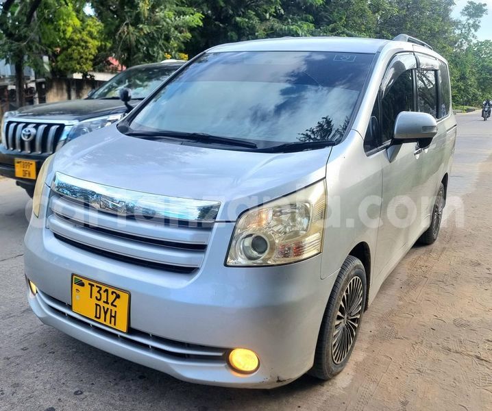 Big with watermark toyota noah dar es salaam dar es salaam 25105