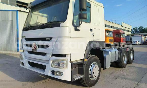 Buy Import Man Silent White Truck in Dar es Salaam in Dar es Salaam Buy Import Man Silent White Truck in Dar es Salaam in Dar es Salaam