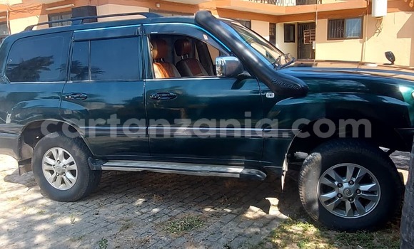 Buy Used Toyota Land Cruiser Green Car in Dar es Salaam in Dar es Salaam