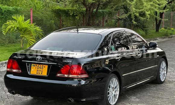 Nunua Ilio tumika Toyota Crown Nyeusi Gari ndani ya Dar es Salaam nchini Dar es Salaam Nunua Ilio tumika Toyota Crown Nyeusi Gari ndani ya Dar es Salaam nchini Dar es Salaam