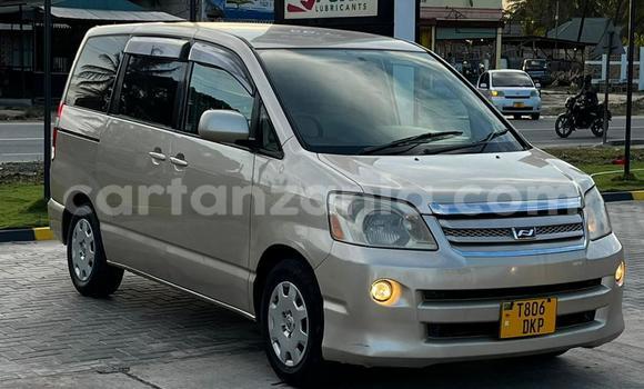 Buy Used Toyota Noah Silver Car in Dar es Salaam in Dar es Salaam