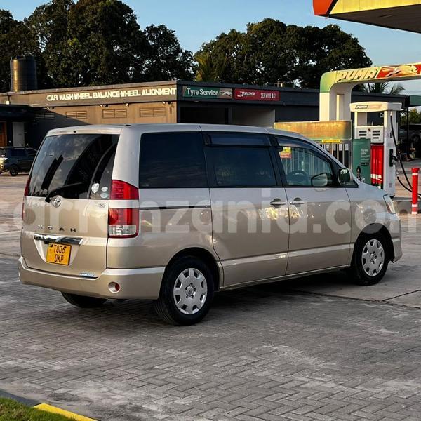 Big with watermark toyota noah dar es salaam dar es salaam 25149