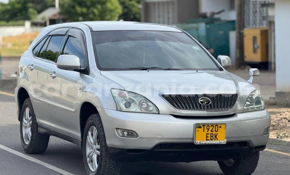 Nunua Ilio tumika Toyota Harrier Nyeusi Gari ndani ya Dar es Salaam nchini Dar es Salaam Nunua Ilio tumika Toyota Harrier Nyeusi Gari ndani ya Dar es Salaam nchini Dar es Salaam