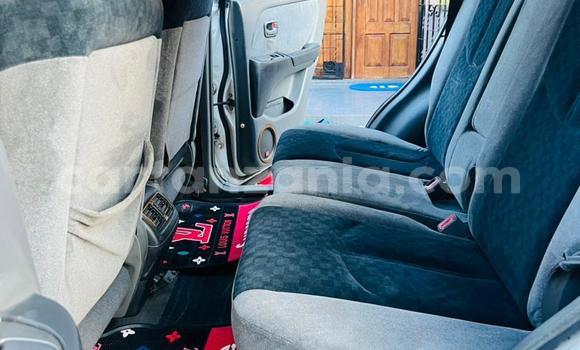 Nunua Ilio tumika Toyota Harrier Nyeupe Gari ndani ya Dar es Salaam nchini Dar es Salaam Nunua Ilio tumika Toyota Harrier Nyeupe Gari ndani ya Dar es Salaam nchini Dar es Salaam