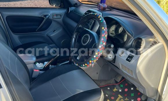 Nunua Ilio tumika Toyota RAV4 Fedha Gari ndani ya Dar es Salaam nchini Dar es Salaam Nunua Ilio tumika Toyota RAV4 Fedha Gari ndani ya Dar es Salaam nchini Dar es Salaam