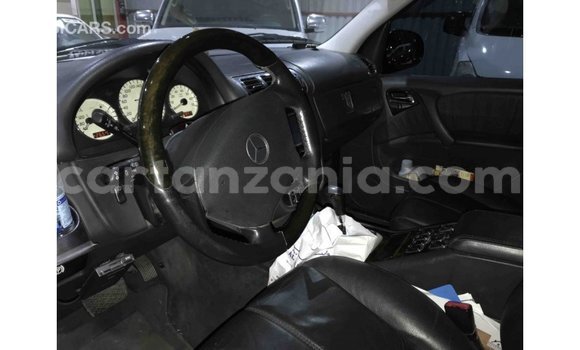 Nunua Imported Mercedes‒Benz 190 (W201) Bluu Gari ndani ya Import - Dubai nchini Arusha Nunua Imported Mercedes‒Benz 190 (W201) Bluu Gari ndani ya Import - Dubai nchini Arusha