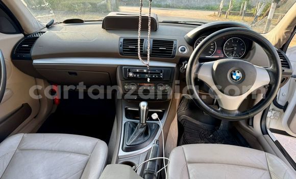 Nunua Ilio tumika BMW 1-Series Nyeupe Gari ndani ya Dar es Salaam nchini Dar es Salaam