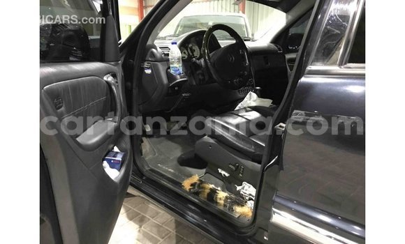 Nunua Imported Mercedes‒Benz 190 (W201) Bluu Gari ndani ya Import - Dubai nchini Arusha Nunua Imported Mercedes‒Benz 190 (W201) Bluu Gari ndani ya Import - Dubai nchini Arusha