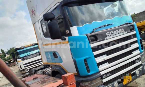 Nunua Ilio tumika Scania R420 Nyeupe Lori ndani ya Dar es Salaam nchini Dar es Salaam Nunua Ilio tumika Scania R420 Nyeupe Lori ndani ya Dar es Salaam nchini Dar es Salaam