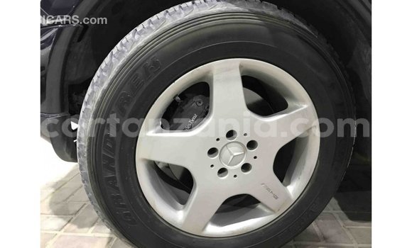 Buy Import Mercedes‒Benz 190 (W201) Blue Car in Import - Dubai in Arusha