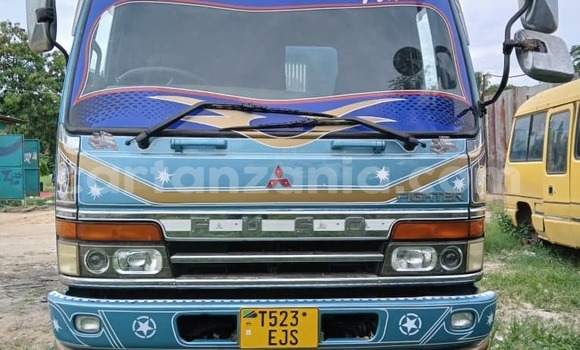 Nunua Ilio tumika Mitsubishi Fuso Fighter Bluu Lori ndani ya Dar es Salaam nchini Dar es Salaam Nunua Ilio tumika Mitsubishi Fuso Fighter Bluu Lori ndani ya Dar es Salaam nchini Dar es Salaam