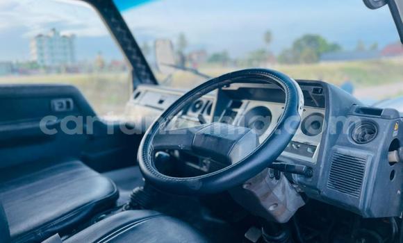 Nunua Ilio tumika Toyota Dyna Nyeupe Lori ndani ya Dar es Salaam nchini Dar es Salaam Nunua Ilio tumika Toyota Dyna Nyeupe Lori ndani ya Dar es Salaam nchini Dar es Salaam