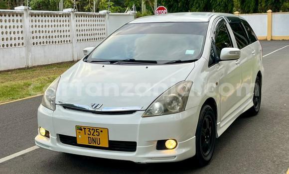 Buy Used Toyota Wish White Car in Dar es Salaam in Dar es Salaam
