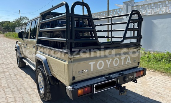 Nunua Imported Toyota Land Cruiser Nyingine Gari ndani ya Dar es Salaam nchini Dar es Salaam Nunua Imported Toyota Land Cruiser Nyingine Gari ndani ya Dar es Salaam nchini Dar es Salaam