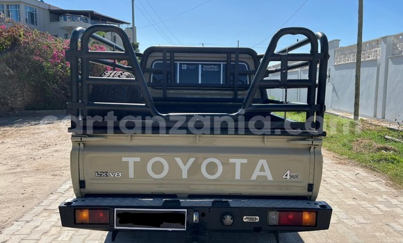 Nunua Imported Toyota Land Cruiser Nyingine Gari ndani ya Dar es Salaam nchini Dar es Salaam Nunua Imported Toyota Land Cruiser Nyingine Gari ndani ya Dar es Salaam nchini Dar es Salaam