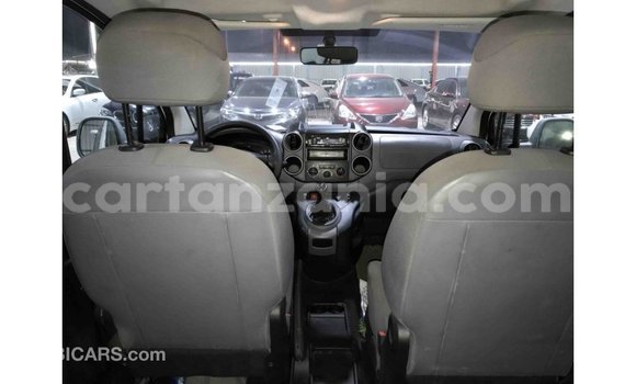 Nunua Imported Peugeot Partner Nyeupe Gari ndani ya Import - Dubai nchini Arusha Nunua Imported Peugeot Partner Nyeupe Gari ndani ya Import - Dubai nchini Arusha